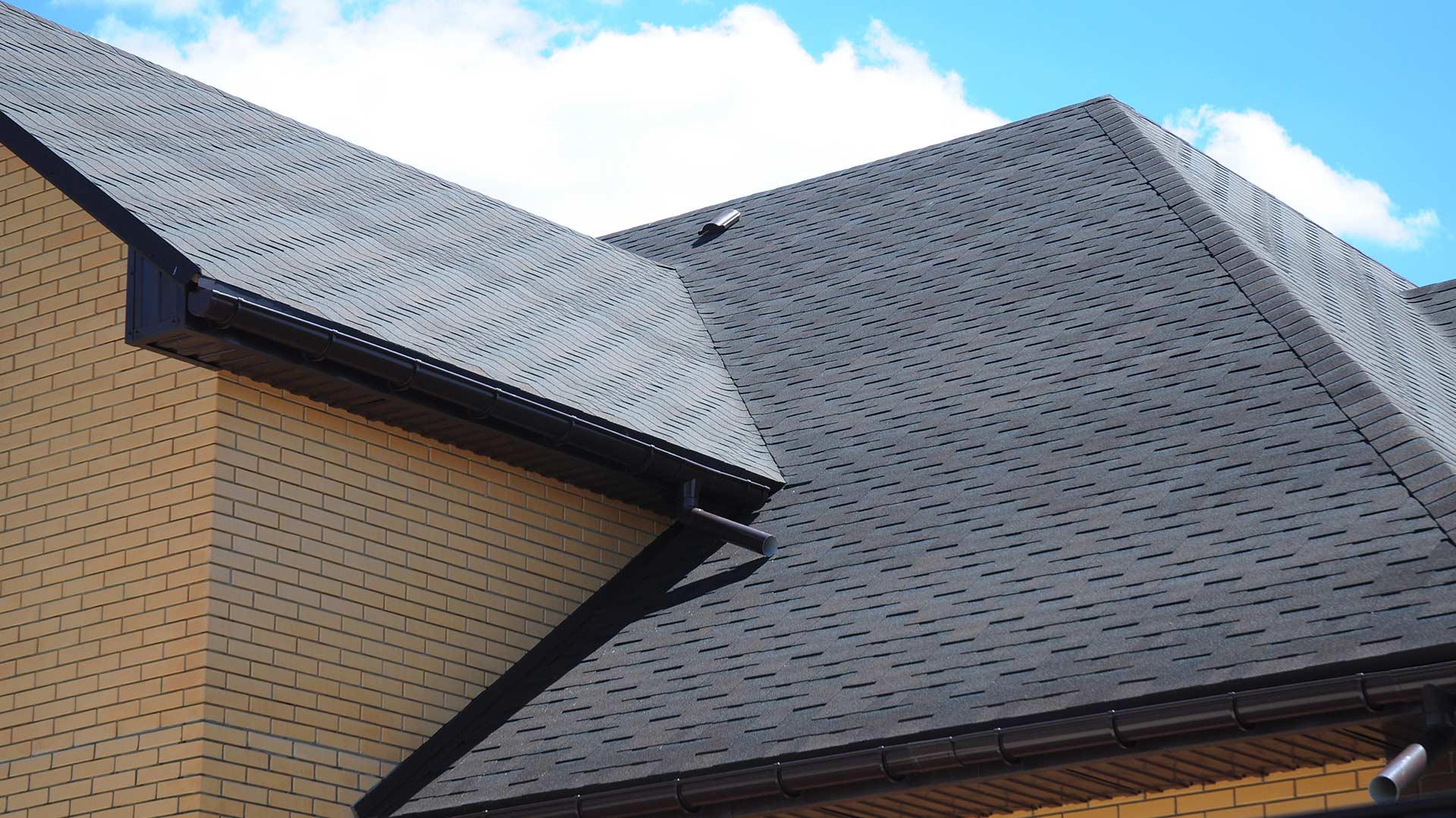 dark gray shingle roof indianapolis in